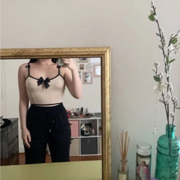 Bow Front Contrast Binding Cami Top - Picture 3 of 3